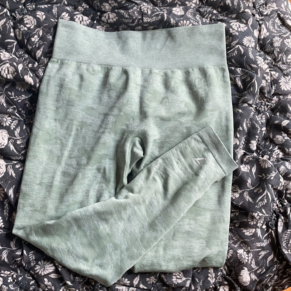 Gymshark Camo Seamless Leggings - Sage Green Sz L